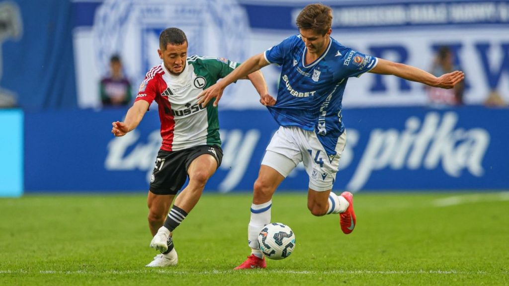 Transmisja meczu Legia – Lech. O której początek i gdzie online