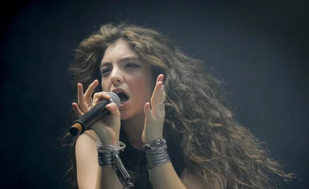 Koncerty w Łodzi w grudniu 2025 – gdzie pójść i ile kosztują bilety