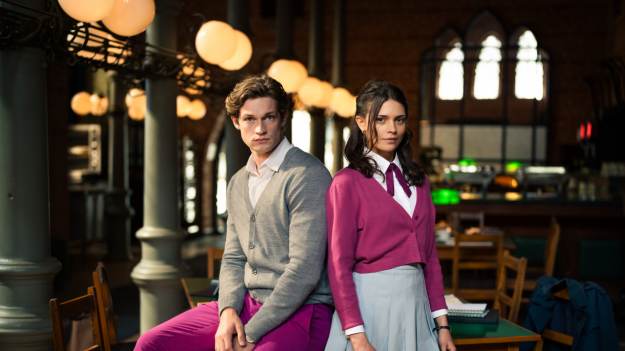 „Maxton Hall – Dwa światy”: kiedy i gdzie oglądać w Polsce? Nowy sezon bije rekordy