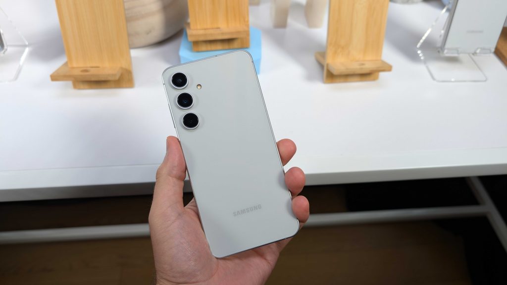 Galaxy S25 FE w Polsce: specyfikacja, ceny i czy warto go kupić