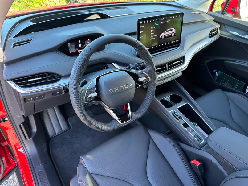 Elektryczna Skoda Elroq zachwyca wnętrzem i osiągami. Cena robi wrażenie