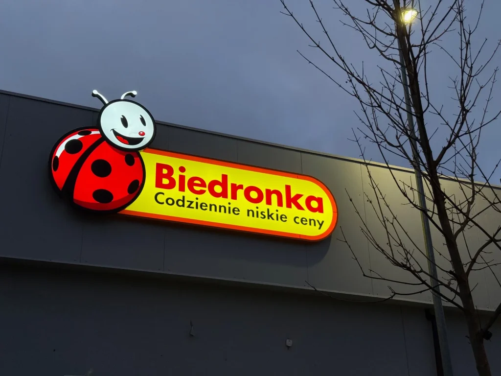 Biedronka rozdaje cukier. Pięć opakowań gratis tylko jeden dzień