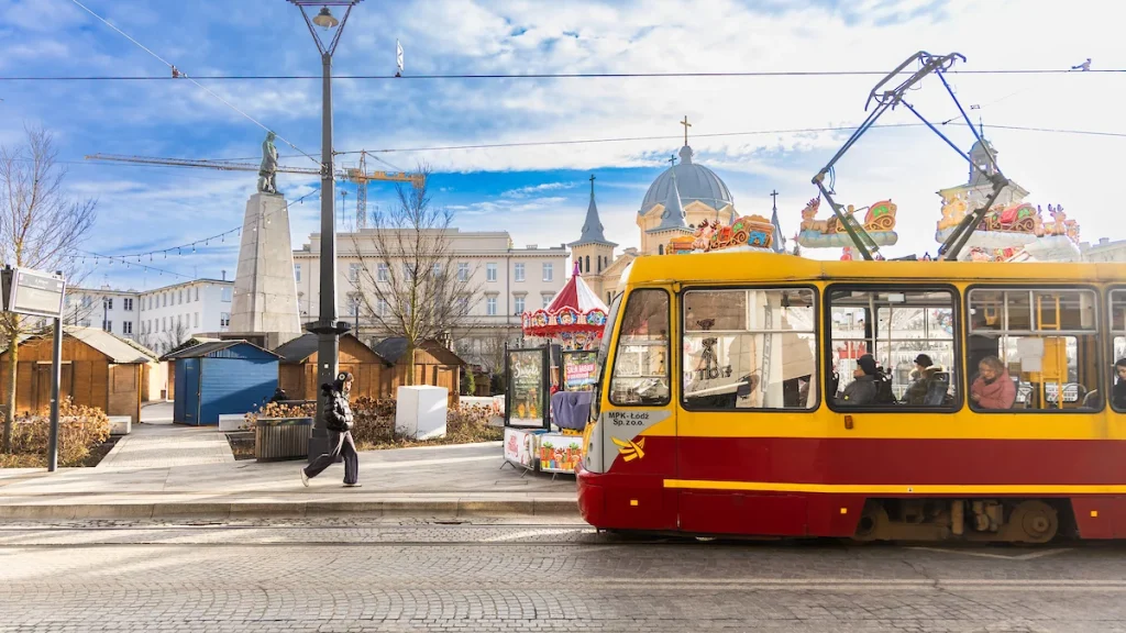 Sylwester 2025/2026 w Łodzi. Jak pojadą autobusy i tramwaje MPK
