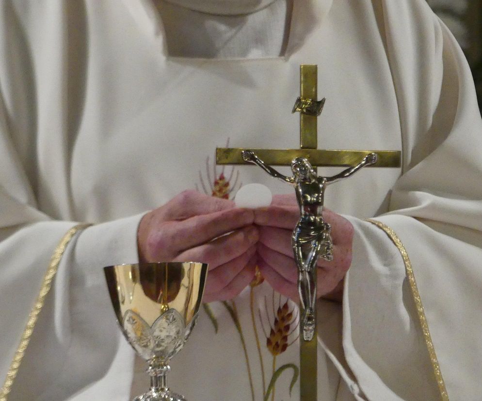 Drugi dzień świąt a post. Czy w piątek 26 grudnia 2025 można jeść mięso? Decyzja biskupów