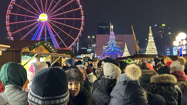 Gdzie pójść z dziećmi w Warszawie 25 grudnia 2025.  Świąteczne atrakcje dla rodzin, wydarzenia i propozycje