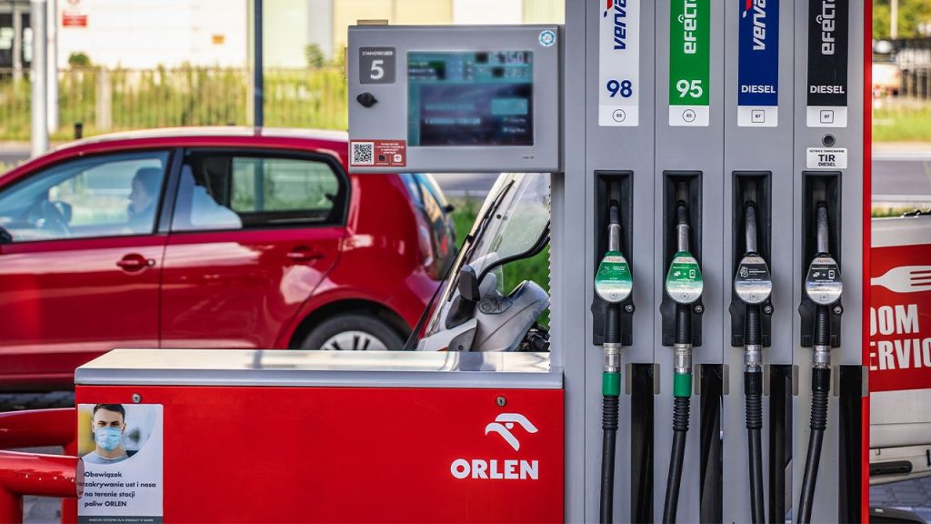 Paliwa w dół. Prognoza cen benzyny, diesla i LPG na nowy tydzień w Polsce