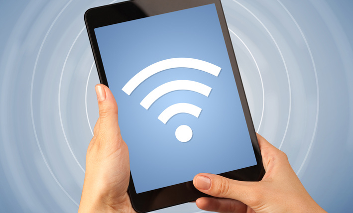 Grudniowe spadki prędkości internetu. Powód może cię zaskoczyć