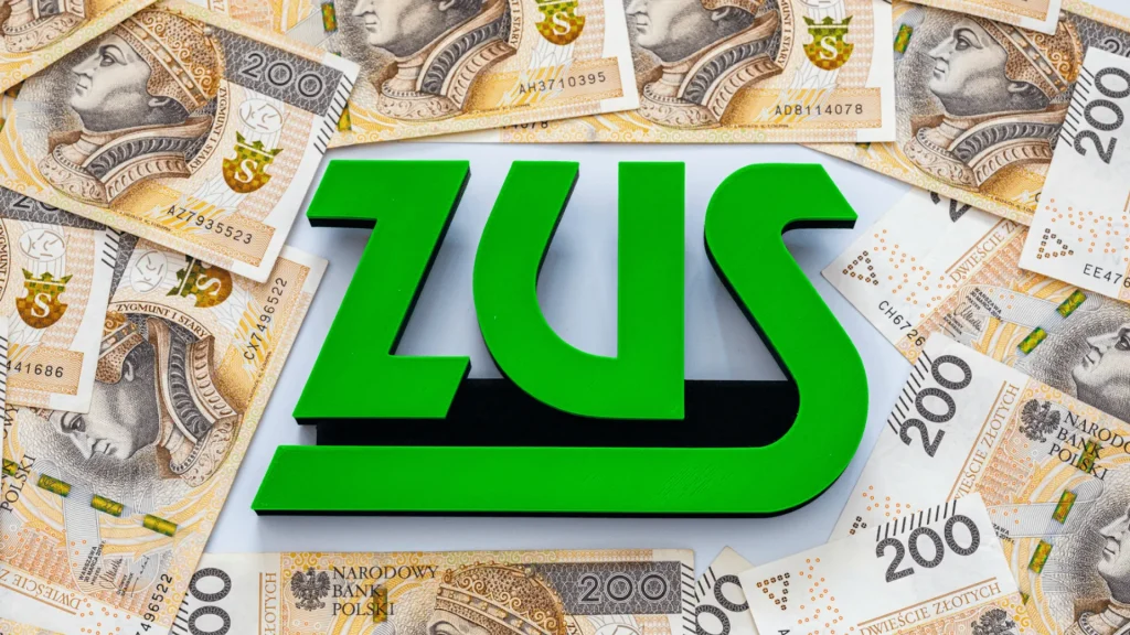 ZUS przyspiesza wypłaty emerytur: kto zobaczy pieniądze na koncie 31 grudnia