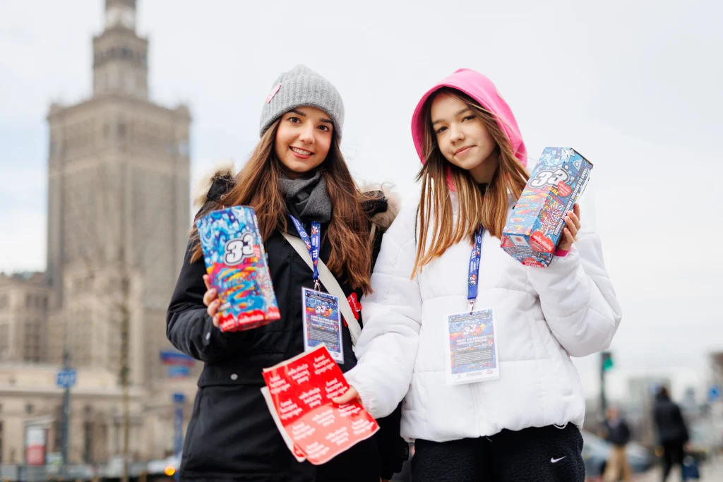 Finał WOŚP coraz bliżej. Jak rozpoznać prawdziwego wolontariusza przed finałem? Sprawdź te sygnały