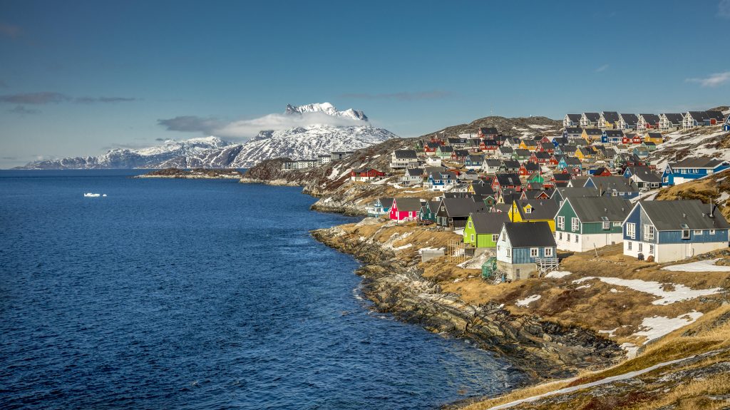 Przeprowadzka na Grenlandię z Polski: warunki, dokumenty i czy USA zapłacą 100 tys. dolarów
