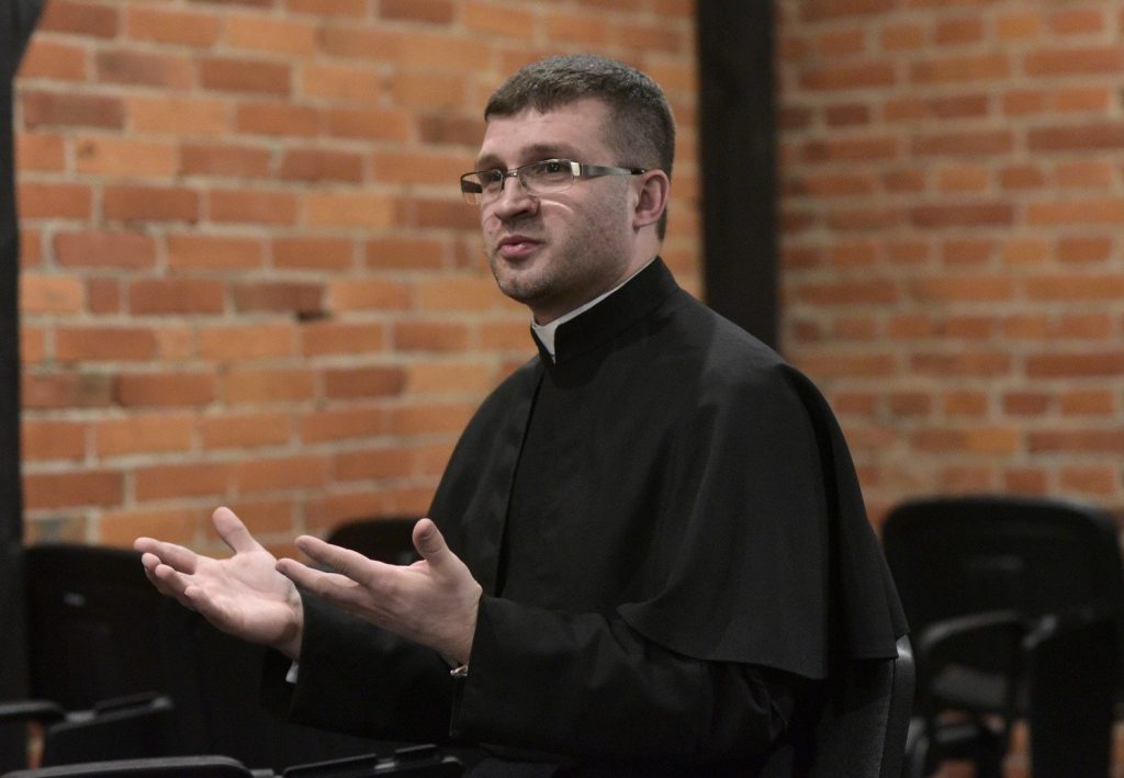 Dlaczego Krzysztof Kralka rezygnuje z kapłaństwa i opuszcza struktury zakonne