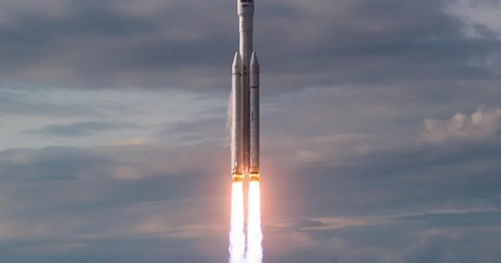 Szczątki chińskiej rakiety mogą spaść na Ziemię. Polska na trasie przelotu