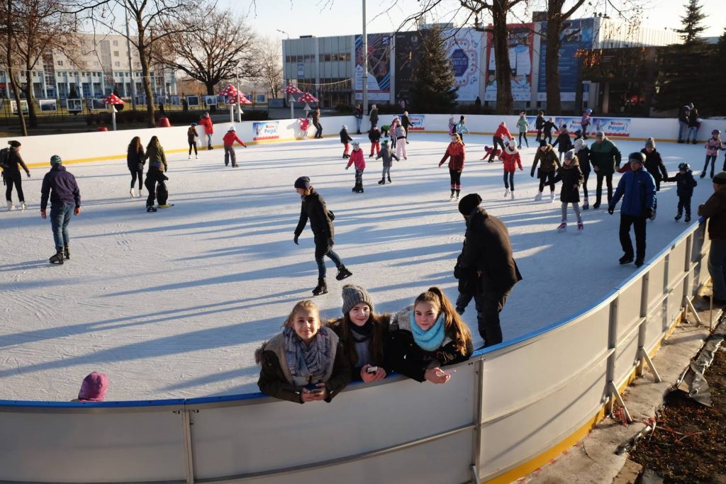 Sezon łyżwiarski w Krakowie 2026. Lokalizacje, ceny i godziny otwarcia