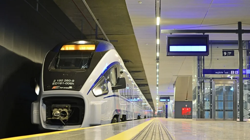 Zmiany w kursowaniu pociągów w Warszawie: utrudnienia, terminy i nowe zasady