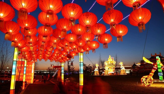 Chiński Nowy Rok 2026: data, rytuały na szczęście i pieniądze