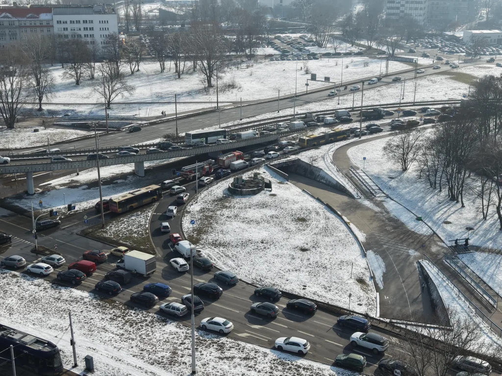 Awaria magistrali we Wrocławiu: ul. Oławska przy OVO zamknięta, są objazdy