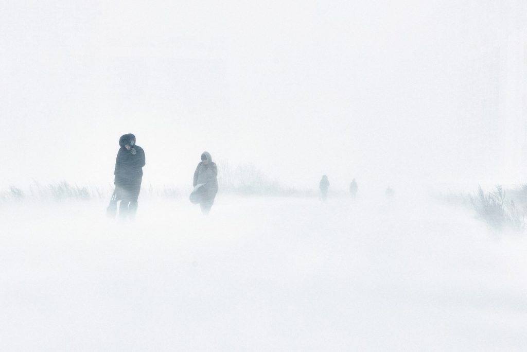 Silne opady śniegu w Polsce 2026. Kluczowe daty i regiony zagrożone