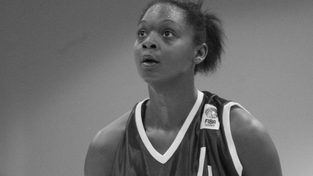 Kara Braxton, dwukrotna mistrzyni WNBA z Detroit Shock, zmarła w wieku 43 lat. Przyczyna śmierci 