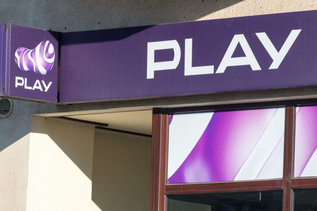 Awaria w sieci Play. Klienci bez SMS i MMS, operator przeprasza