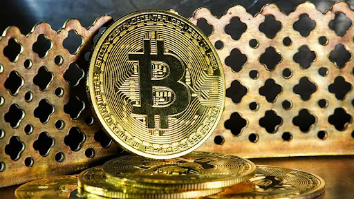 Dlaczego spadł Bitcoin? Jaki jest kurs i co dalej – prognoza dla kryptowaluty