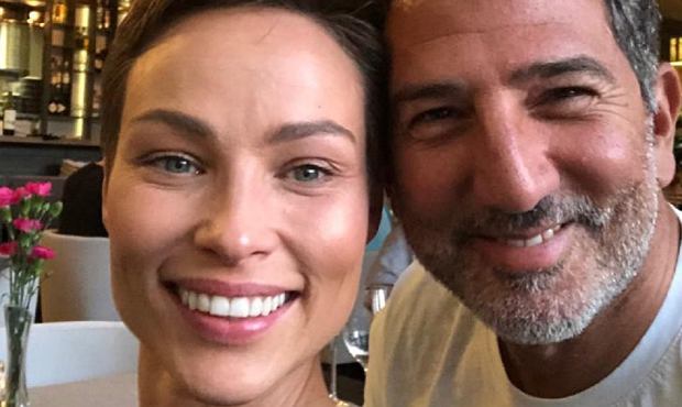 Weronika Książkiewicz odsłoniła kulisy małżeństwa. Mąż mieszka w Berlinie