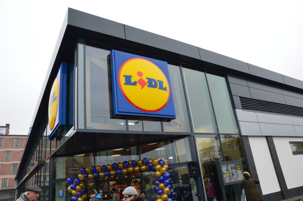 Promocja w Lidlu: akumulatorowy odkurzacz pionowy Ufesa Aura Clean – cena i funkcje