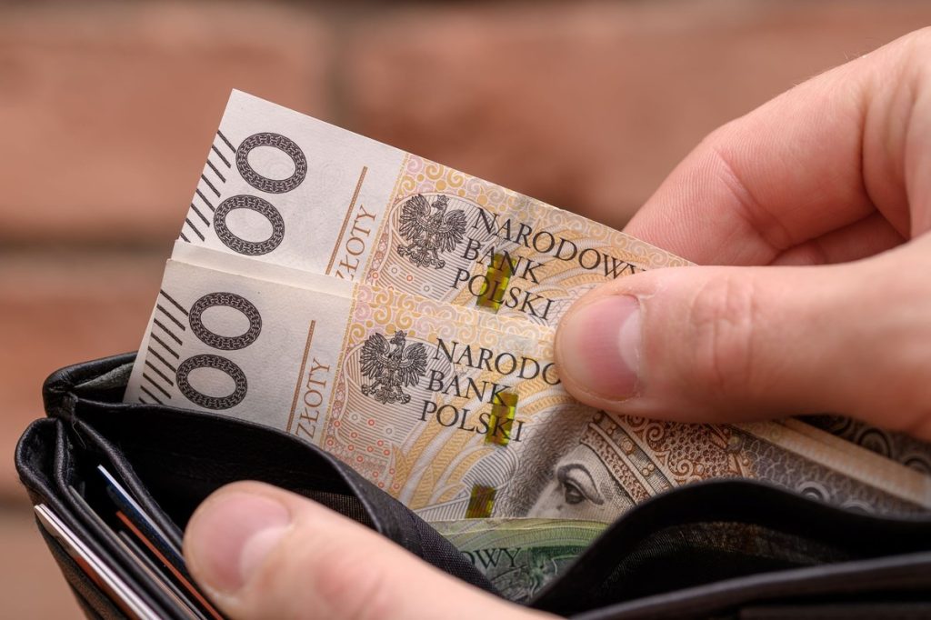 Trzynastka 2026 — ile wynosi i jak dostać więcej „na rękę”