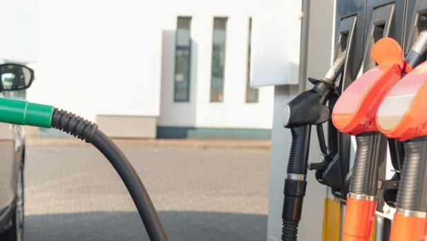 Nowe ceny paliw w Polsce po zmianach rządu.  Ile kosztuje benzyna i diesel