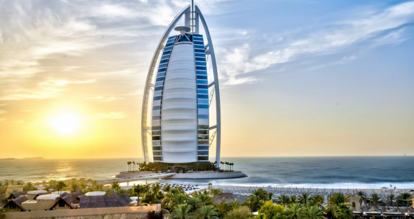 Odwołania lotów z ZEA: co robić Polakom, czy jest rekompensata, czy przedłużą pobyt w hotelach