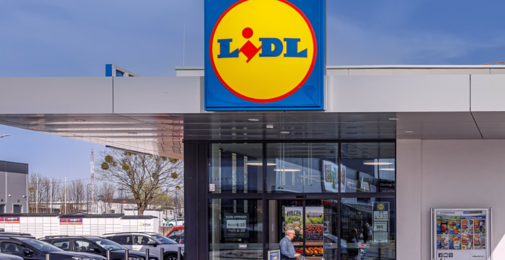 Dlaczego ceny w Lidlu są teraz czerwone? Sieć tłumaczy zmiany na etykietach Dlaczego ceny w Lidlu są teraz czerwone? Sieć tłumaczy zmiany na etykietach