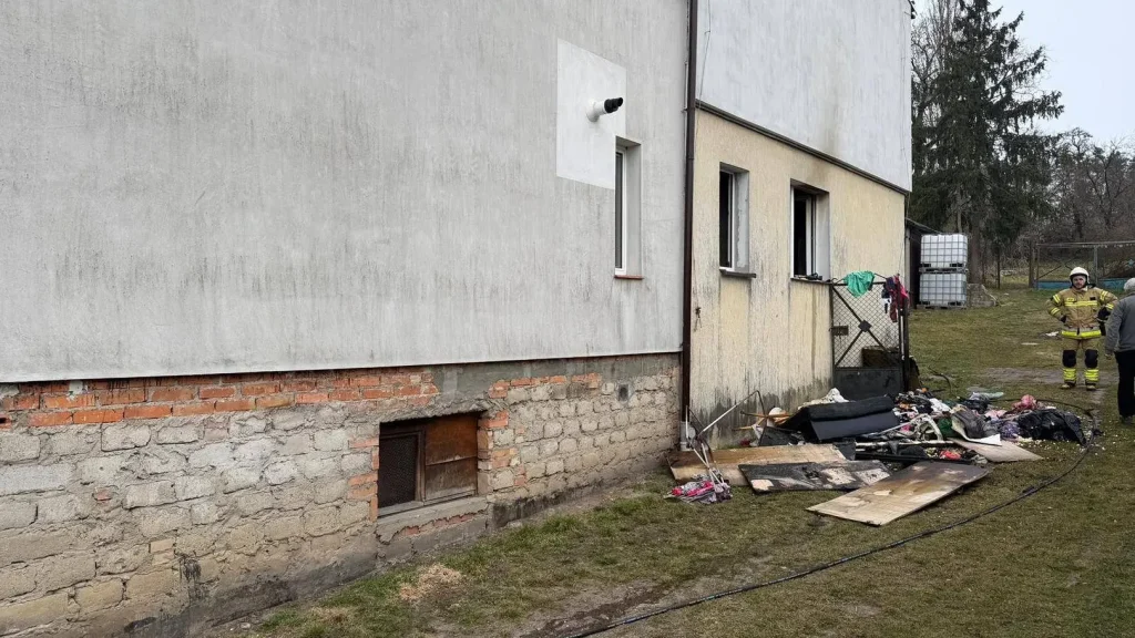 Tragedia w Wysokiej: pożar domu, nie żyje dwoje dzieci – co się wydarzyło
