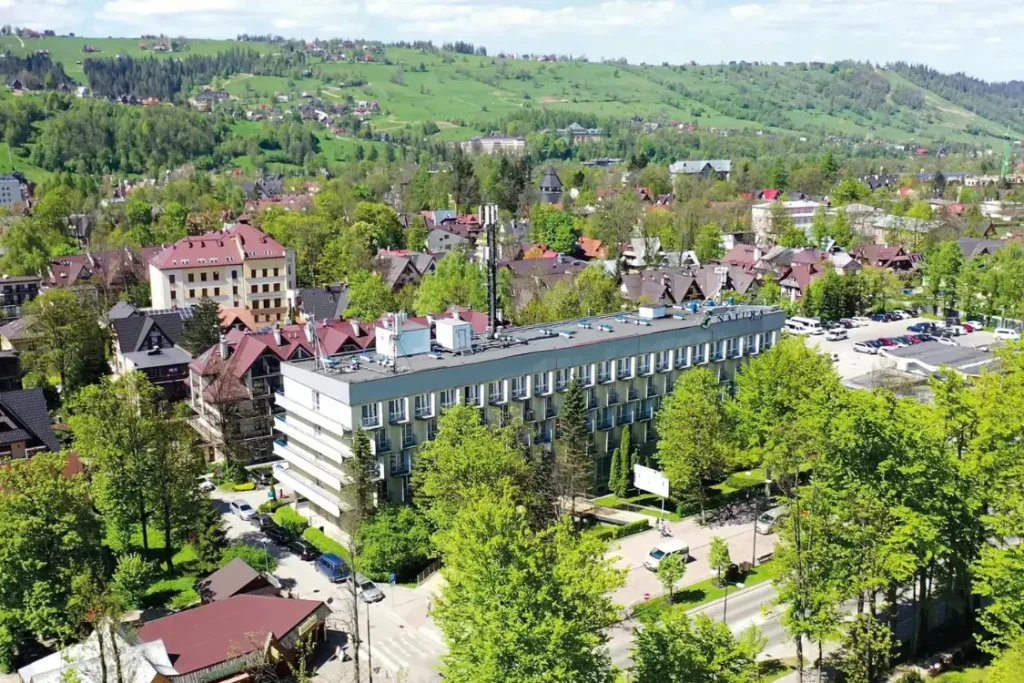 Wielkanoc w Zakopanem 2026: ceny noclegów, warunki i porady dla turystów