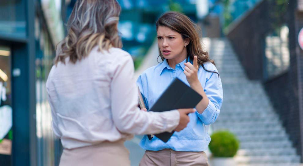 Nowe przepisy płacowe w Polsce: firmy alarmują o problemach