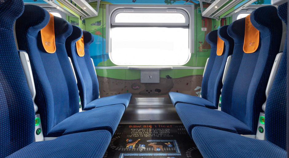 PKP Intercity wprowadza wagony COMBO. Podróże koleją w Polsce się zmieniają PKP Intercity wprowadza wagony COMBO. Podróże koleją w Polsce się zmieniają