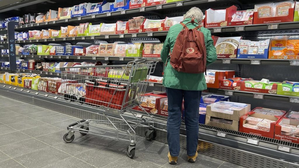 Wielki Piątek 2026: godziny otwarcia sklepów i sieci handlowych w Polsce