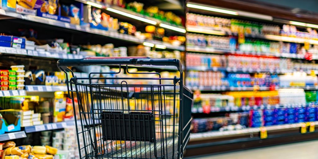 Majówka 2026: kiedy sklepy będą otwarte i zamknięte w Polsce