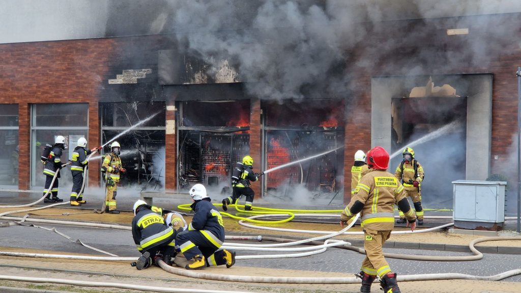 Pojżar w supermarkecie w Czersku na Pomorzu: przyczyna. Co się stało Pojżar w supermarkecie w Czersku na Pomorzu: przyczyna. Co się stało