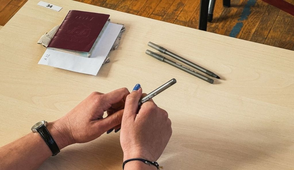 Matura 2026: co można zabrać na egzamin pisemny, a co jest zakazane