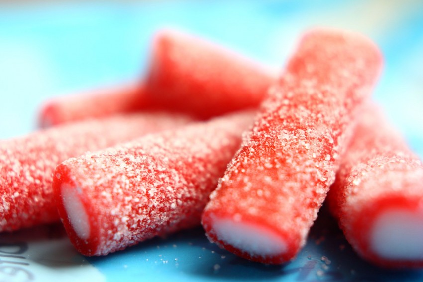 Czerwień allura w Polsce: gdzie się znajduje i czy jest bezpieczna