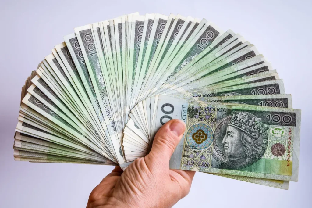 Marzec 2026: czas na korektę emerytur. Komu należy się dopłata?