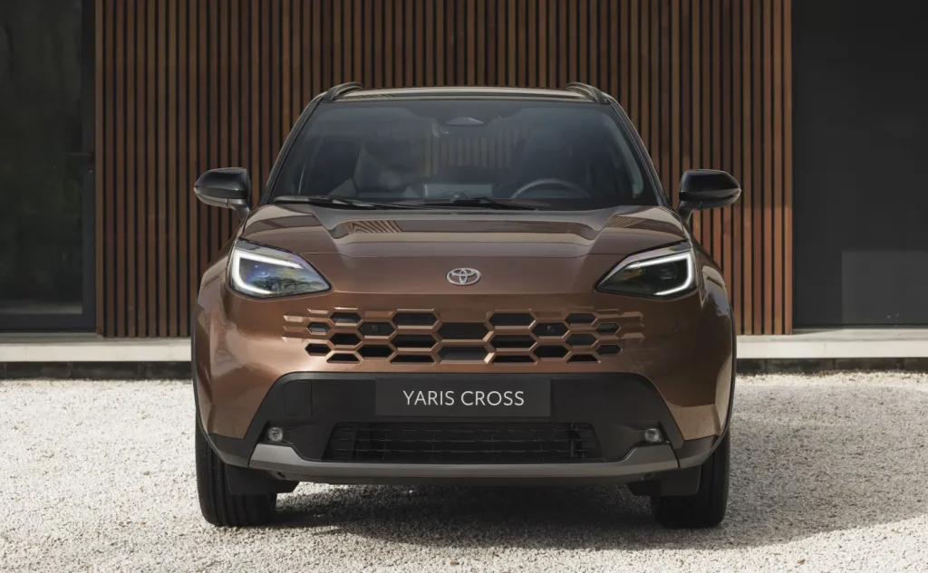 Nowa Toyota Yaris Cross 2026: spalanie, cena i dane techniczne