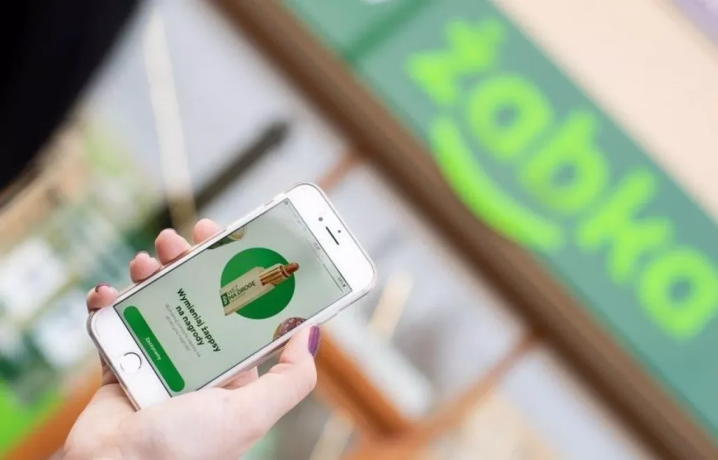 Nowa karta Żabka: limit, odroczenie i płatności w Polsce