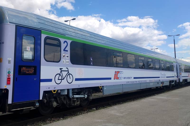 PKP Intercity wprowadza wagony COMBO. Podróże koleją w Polsce się zmieniają