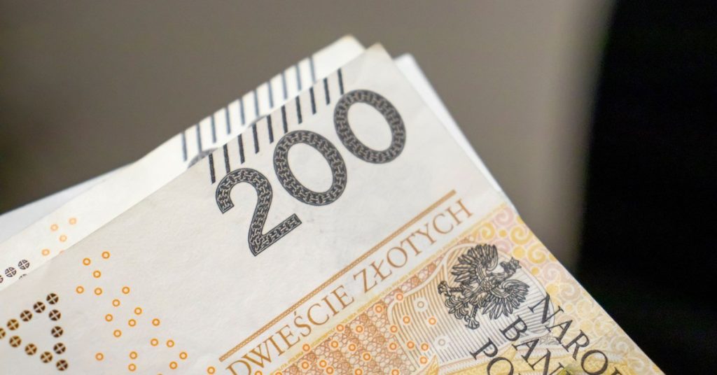 Marzec 2026: czas na korektę emerytur. Komu należy się dopłata?