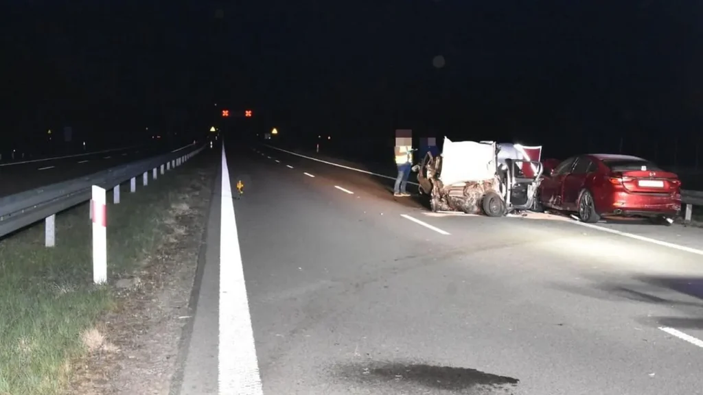 Tragiczny wypadek na S19 pod Jonakami – dwie osoby nie żyją, szczegóły.