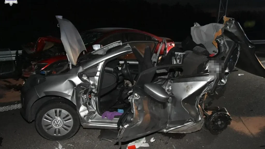 Tragiczny wypadek na S19 pod Jonakami – dwie osoby nie żyją, szczegóły.