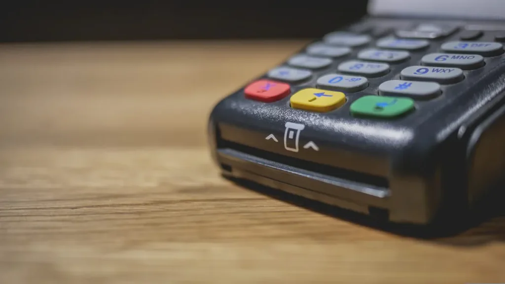 Awaria Visa, BLIK i Mastercard: przyczyna i kiedy wrócą płatności – co robić