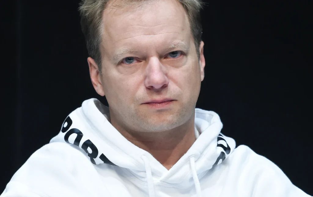 Maciej Stuhr: wiek, żona, dzieci i role, które zbudowały jego legendę Maciej Stuhr: wiek, żona, dzieci i role, które zbudowały jego legendę
