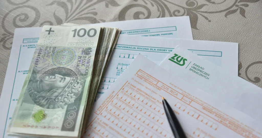Kiedy złożyć wniosek o emeryturę w 2026 roku? Lipiec może być korzystniejszy