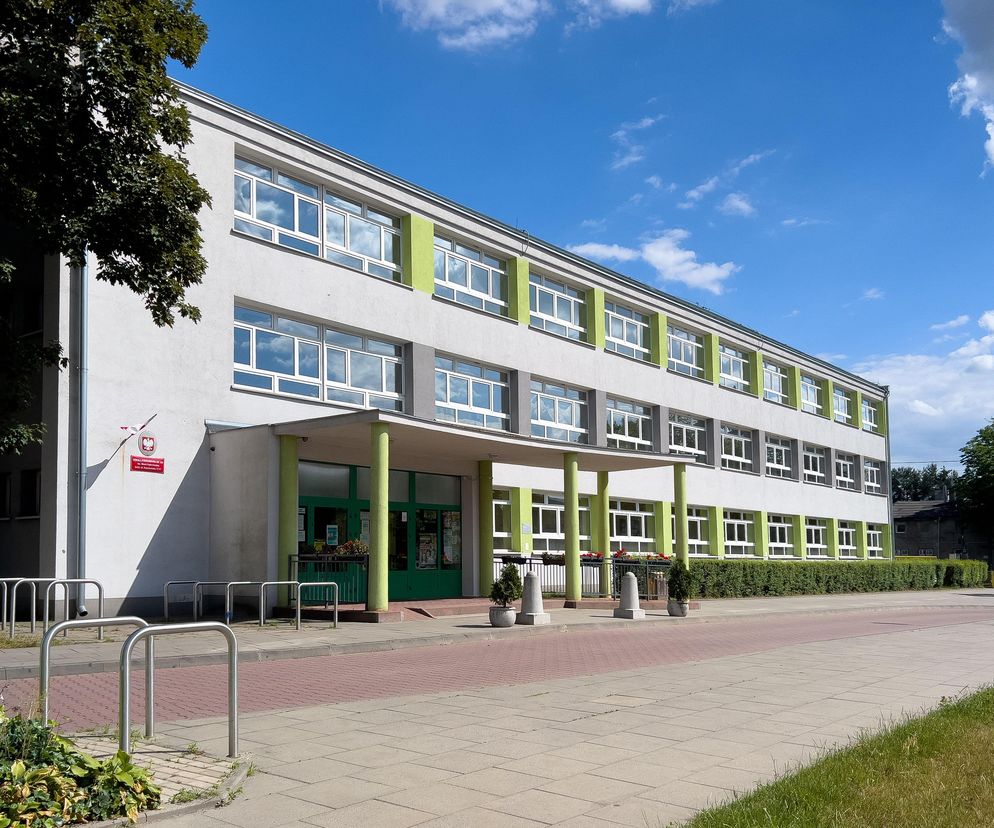 Wakacje 2026 zaczną się wcześniej. MEN podało oficjalny termin